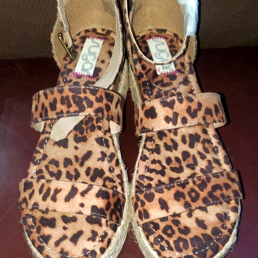 Women's sandals